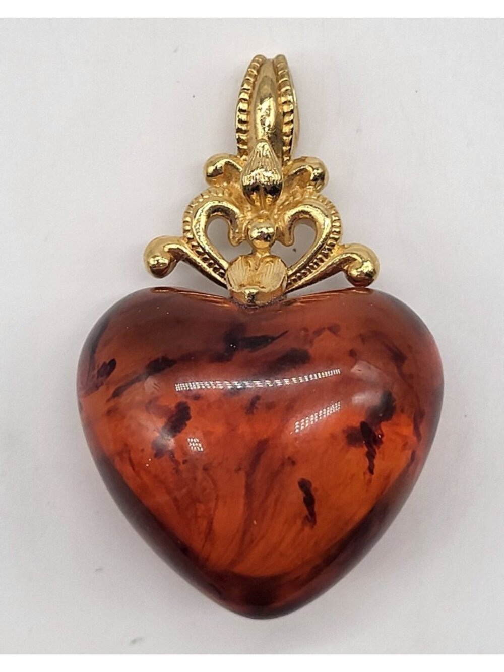 VTG Puffy Tortoise Shell Amber Color SIENNA HEART Pendant Gold Tone Avon - Picture 1 of 7